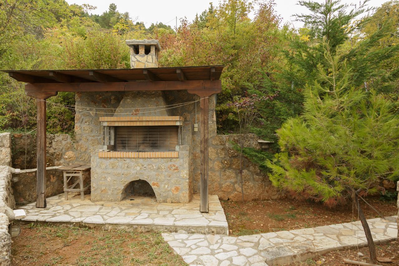 Paradise Chalet Ano Trikala Exterior photo
